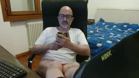 simi online show from April 21, 6:37 pm