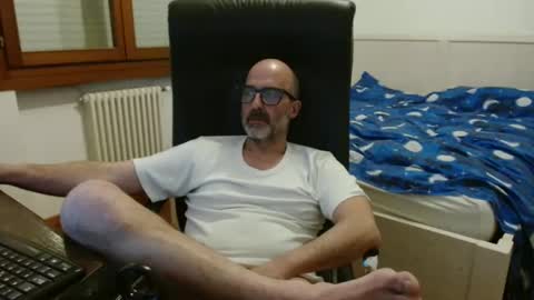 simi online show from April 14, 6:55 pm