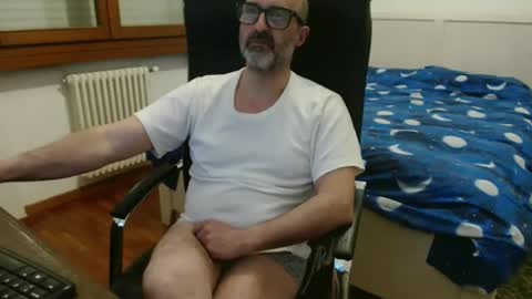 simi online show from March 18, 8:04 pm