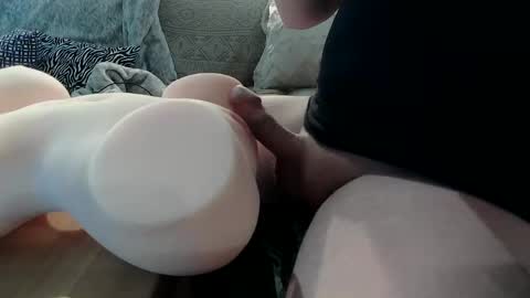 Newaroundhere26 online show from February 14, 12:30 am