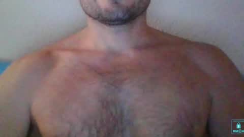 Snapshot of newtyguy90 chatting on December 25, 12:47 pm newtyguy90 online show from December 25, 12:47 pm