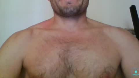 Snapshot of newtyguy90 chatting on December 24, 10:44 am newtyguy90 online show from December 24, 10:44 am