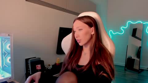 Mina online show from April 28, 8:07 am