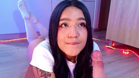 Valery Gonzales online show from April 24, 5:37 pm