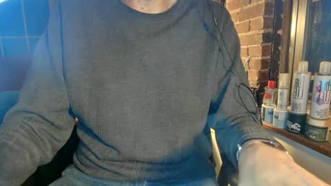 Snapshot of nfgwholoves2cum chatting on February 23, 11:25 pm NFG Nice Friendly Guy Dick online show from February 23, 11:25 pm