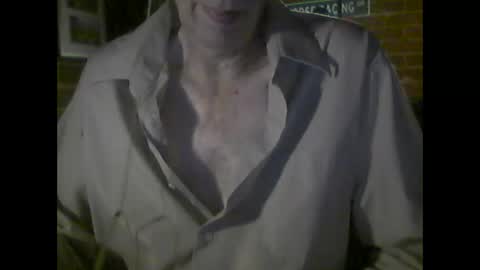 Snapshot of nfgwholoves2cum chatting on October 20, 3:00 am NFG Nice Friendly Guy Dick online show from October 20, 3:00 am