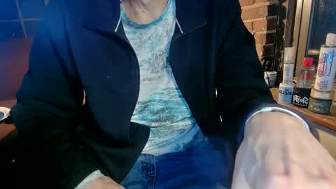 Snapshot of nfgwholoves2cum chatting on February 27, 12:03 am NFG Nice Friendly Guy Dick online show from February 27, 12:03 am