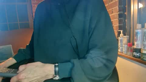 Snapshot of nfgwholoves2cum chatting on February 13, 10:54 pm NFG Nice Friendly Guy Dick online show from February 13, 10:54 pm