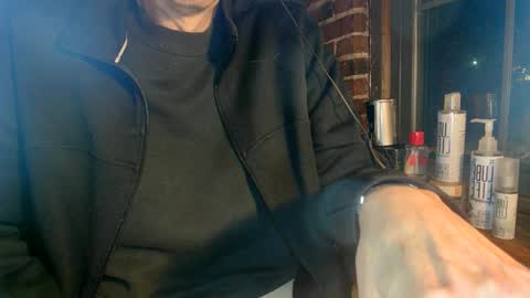 Snapshot of nfgwholoves2cum chatting on February 11, 11:22 pm NFG Nice Friendly Guy Dick online show from February 11, 11:22 pm