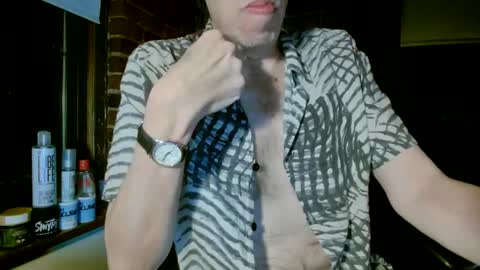 Snapshot of nfgwholoves2cum chatting on March 8, 3:17 am NFG Nice Friendly Guy Dick online show from March 8, 3:17 am