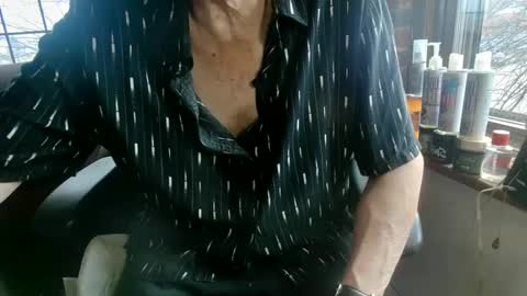 Snapshot of nfgwholoves2cum chatting on March 12, 9:24 pm NFG Nice Friendly Guy Dick online show from March 12, 9:24 pm