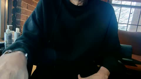 Snapshot of nfgwholoves2cum chatting on February 12, 9:22 pm NFG Nice Friendly Guy Dick online show from February 12, 9:22 pm