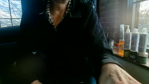 Snapshot of nfgwholoves2cum chatting on March 9, 10:08 pm NFG Nice Friendly Guy Dick online show from March 9, 10:08 pm