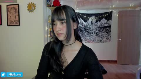 Nia online show from October 7, 7:21 pm