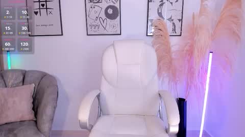 Snapshot of niaevans_x chatting on October 15, 1:34 pm Nia online show from October 15, 1:34 pm