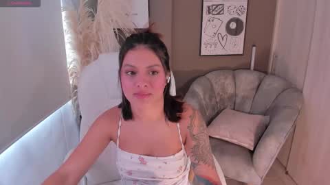 Nia online show from February 14, 3:59 pm