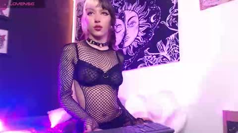 Snapshot of niakat_ chatting on October 8, 8:04 pm  niakat  online show from October 8, 8:04 pm