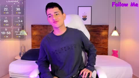 Snapshot of niall_falcon chatting on February 6, 6:24 pm Niall  online show from February 6, 6:24 pm