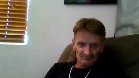 Snapshot of niceozziecockxxx chatting on December 15, 3:45 am Sexiishaine online show from December 15, 3:45 am