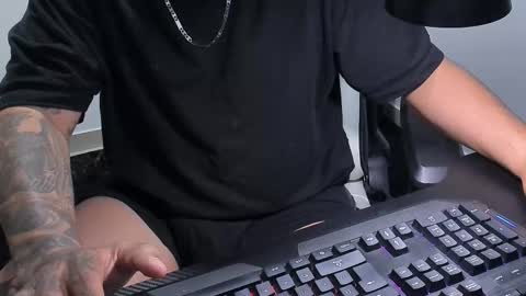 Camila And Steeven online show from October 18, 3:44 am