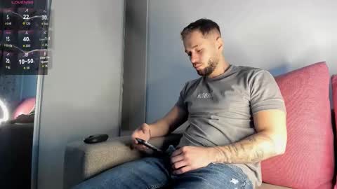 Nicholassx online show from September 29, 4:33 am