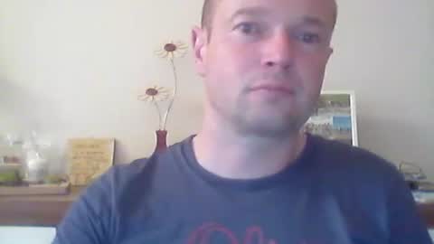 nick1990b online show from September 16, 4:54 pm