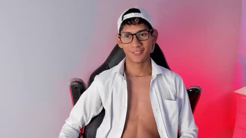 Snapshot of nick_collins20 chatting on September 23, 8:26 pm Nick online show from September 23, 8:26 pm