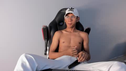 Snapshot of nick_collins20 chatting on September 20, 7:00 am Nick online show from September 20, 7:00 am