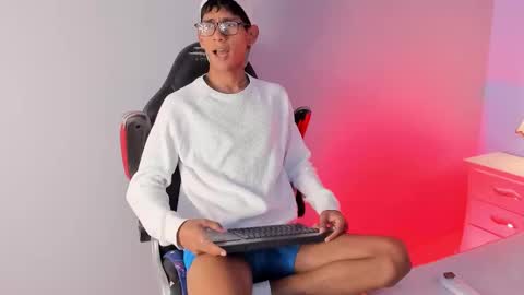 Snapshot of nick_collins20 chatting on September 24, 8:37 pm Nick online show from September 24, 8:37 pm