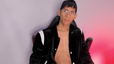 Snapshot of nick_collins20 chatting on September 25, 9:22 pm Nick online show from September 25, 9:22 pm