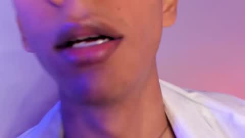 Snapshot of nick_collins20 chatting on October 6, 9:54 pm Nick online show from October 6, 9:54 pm