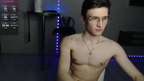 Snapshot of nick_owner chatting on February 4, 3:54 am Nick online show from February 4, 3:54 am