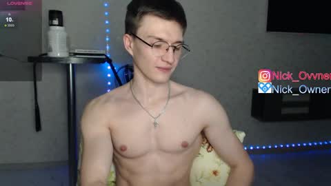 Snapshot of nick_owner chatting on March 10, 11:27 pm Nick online show from March 10, 11:27 pm