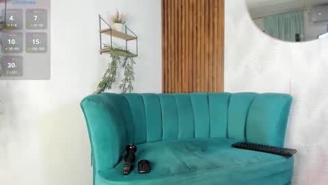 nicki_ripperton online show from March 13, 1:20 am