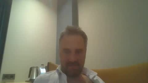 nicknut07 online show from October 13, 8:44 pm