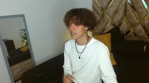 Snapshot of nickolas_moon chatting on January 29, 9:28 pm Nickolas Muoz online show from January 29, 9:28 pm