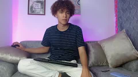 Snapshot of nickolas_moon chatting on February 14, 8:05 pm Nickolas Muoz online show from February 14, 8:05 pm