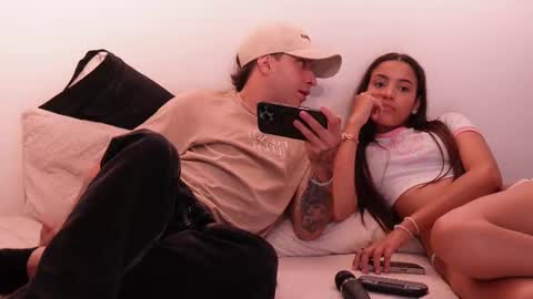 Snapshot of nicky_and_blake chatting on February 25, 12:14 am nicky and blake online show from February 25, 12:14 am