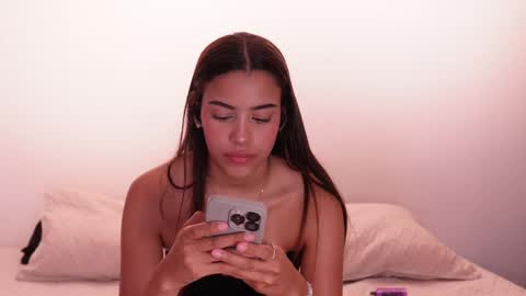 Snapshot of nicky_and_blake chatting on February 25, 6:55 pm nicky and blake online show from February 25, 6:55 pm