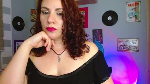 Snapshot of nicky_lucy_m chatting on January 29, 2:51 am lucy online show from January 29, 2:51 am