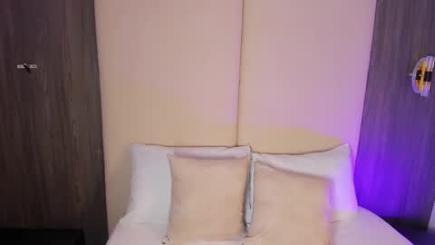 Nicky  online show from February 5, 2:37 am