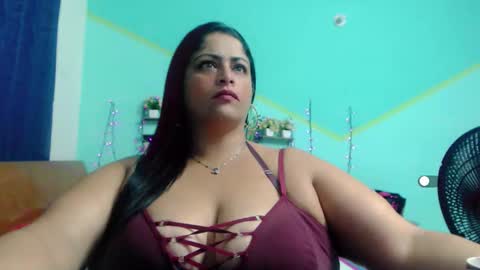 nickyribeiro online show from November 28, 6:10 am