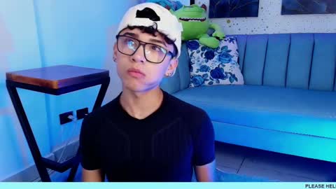 Snapshot of nico_cruz chatting on March 8, 1:36 pm nico online show from March 8, 1:36 pm