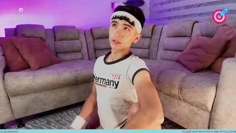 Snapshot of nico_cruz chatting on October 5, 5:05 am nico online show from October 5, 5:05 am