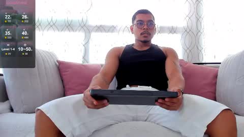 Nicolas Rios online show from August 7, 1:53 pm
