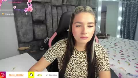 YuliEM online show from January 31, 8:33 pm