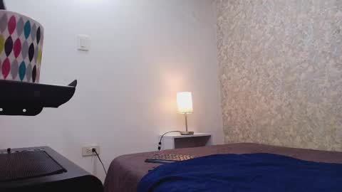 Nicol online show from September 9, 7:25 pm