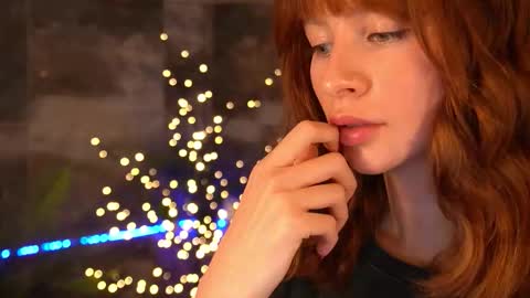 Nicol Moonn online show from December 17, 1:18 pm