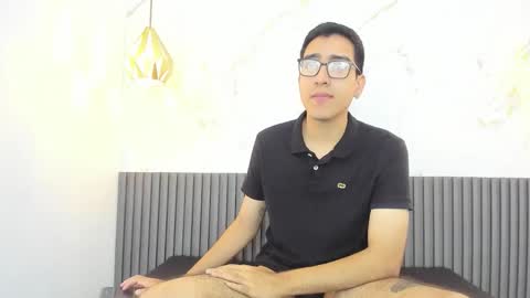 nicolasfine online show from January 14, 12:02 pm