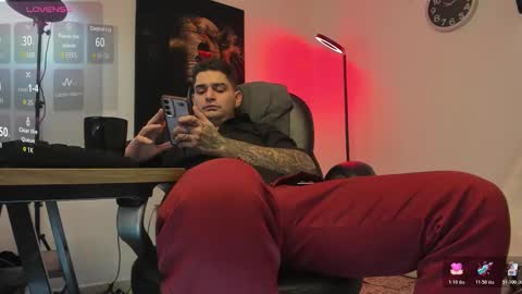 Nicolas Fellener online show from November 7, 5:10 am